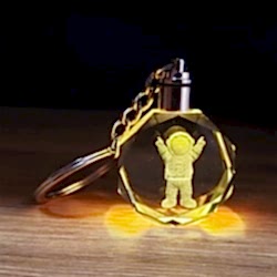 Toptan Kristal Renk Değiştiren Astronot Anahtarlık