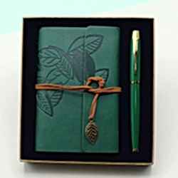 Toptan Yeşil Renk Defter Kalem Kutulu Set